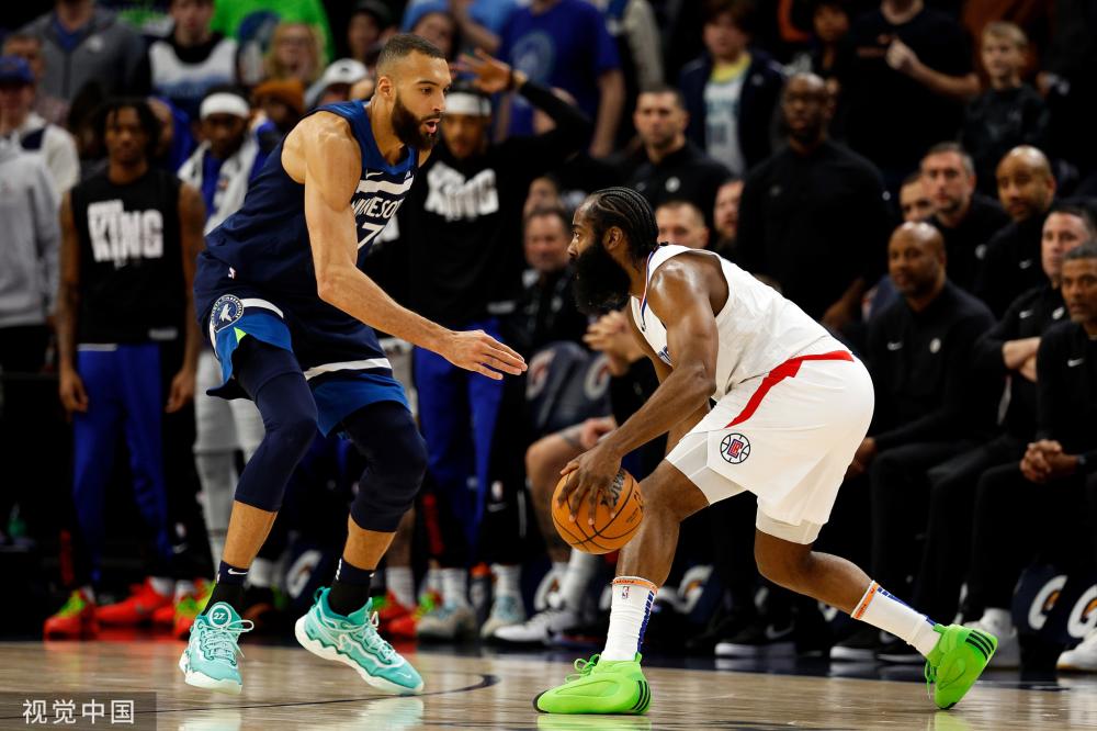 经打入四球 经打入四球