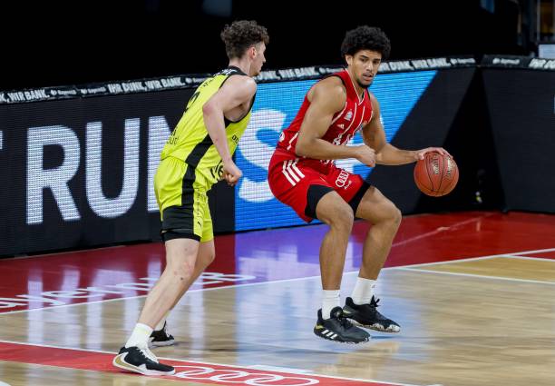 球员市场又 球员市场又