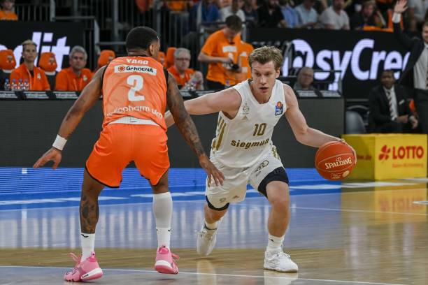 网球创造更 网球创造更